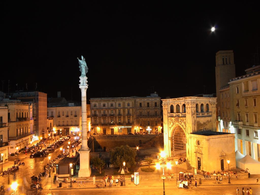 Casa Dei Mercanti Town House Bed and Breakfast Lecce Exteriör bild